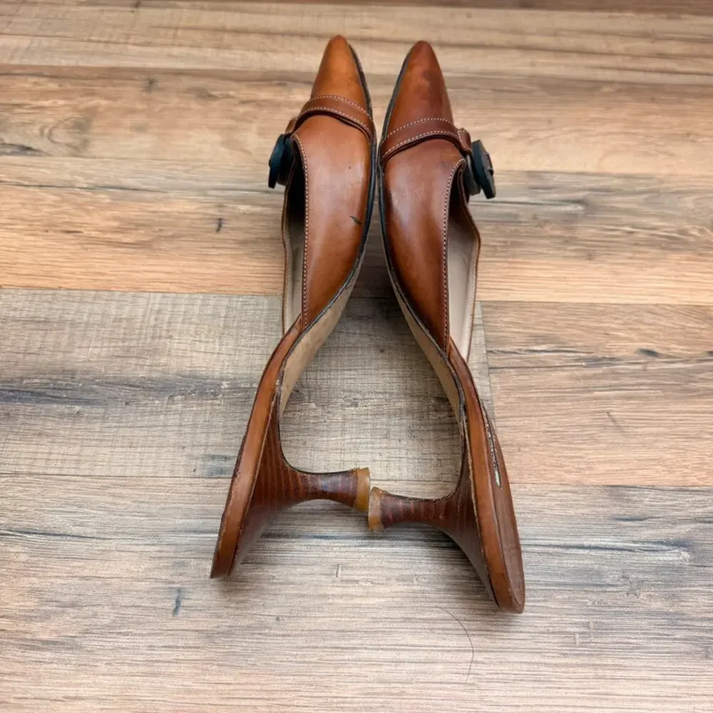 Manolo Blahnik size 6.5 EU36.5 brown leather mules pointed buckle heel